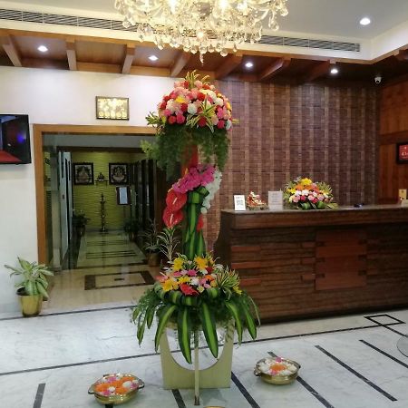 Hotel Ambient Turret Бангалор Экстерьер фото